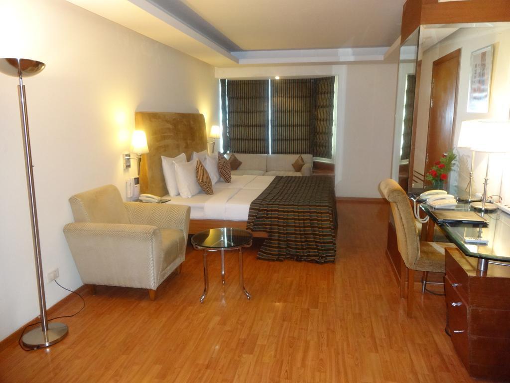 Ohris Banjara Hotel Hyderabad Exterior photo